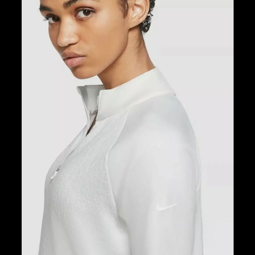 NIKE Therma Victory 1/4 Zip Golf Top Women's White